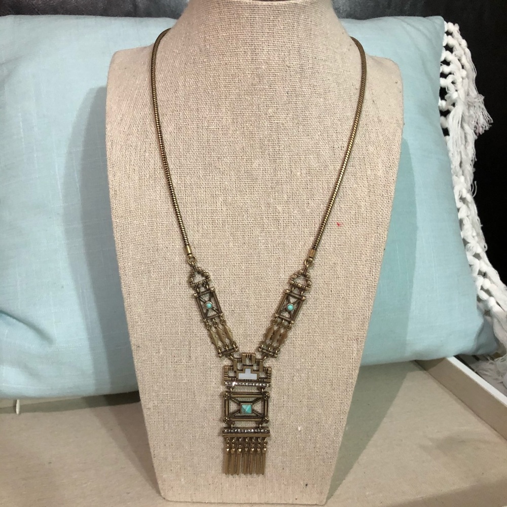 Chloe & Isabel Stepwells Convertible Statement